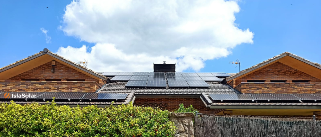instalación de placas solares en Fornells de la Selva
