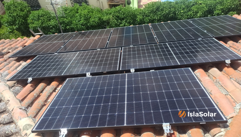 cuántos paneles solares necesito para 4000w