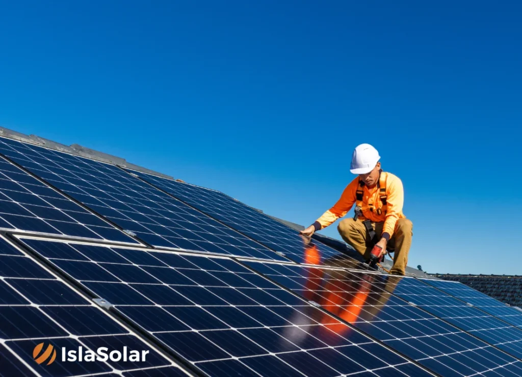 Mantenimiento de paneles solares en Santander