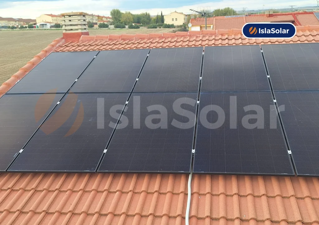 Ventajas de instalar placas solares en una casa de tamaño medio