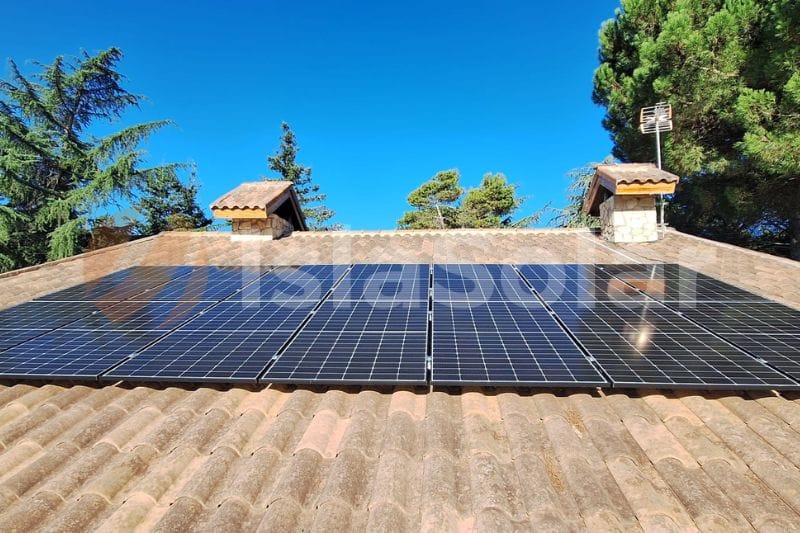 instalación de paneles fotovoltaicos en una vivienda con Isla Solar