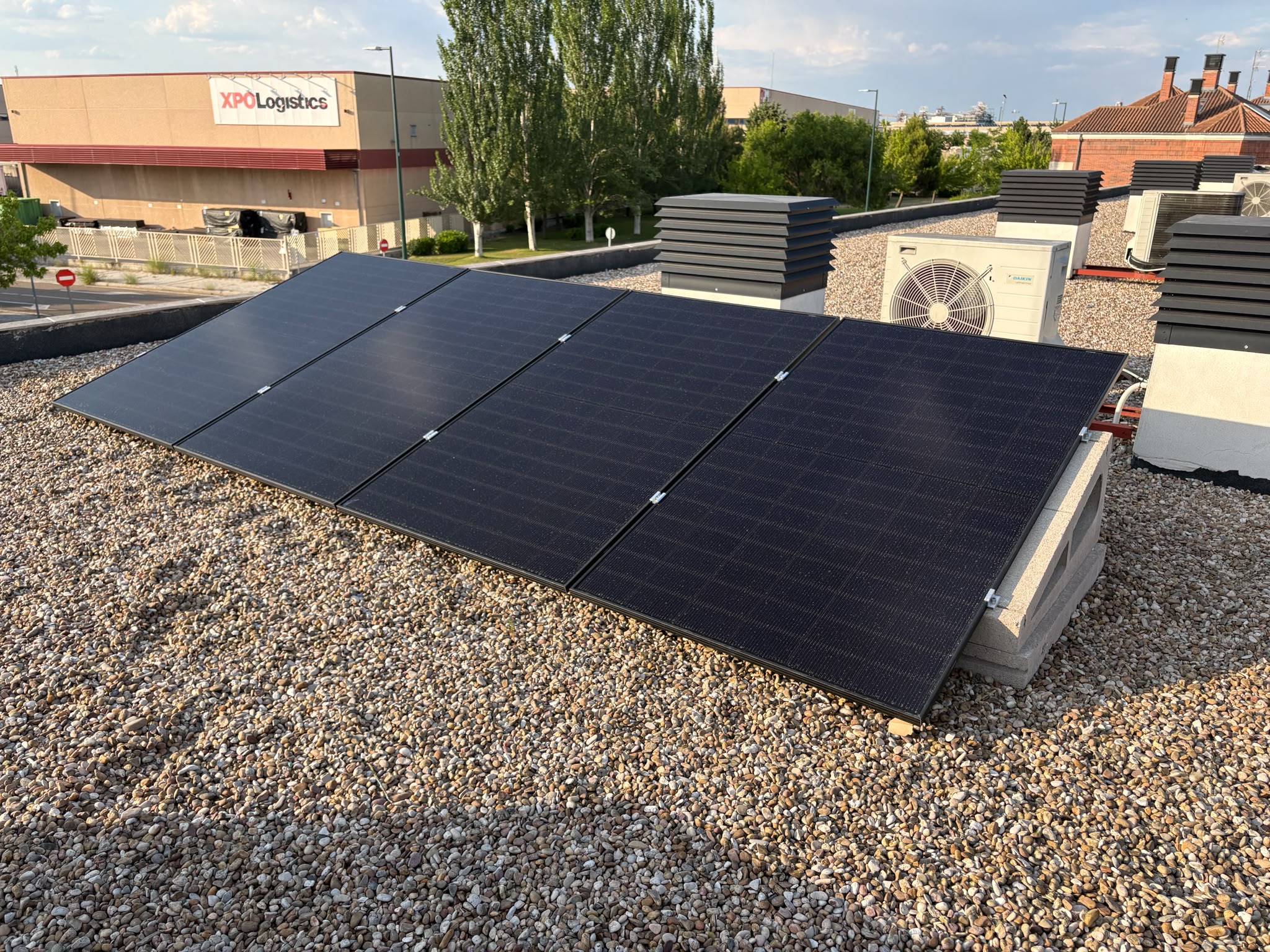 instalación de placas solares en venta de baños
