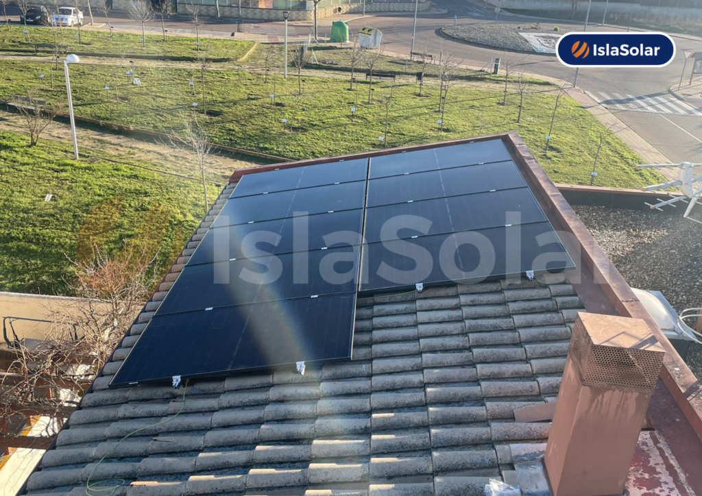 Paneles solares en Santa María del Tiétar