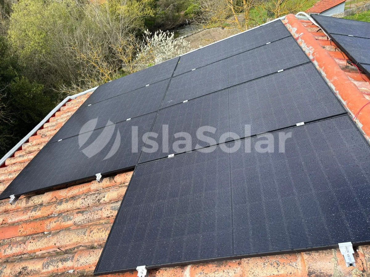 Placas solares en Burgohondo