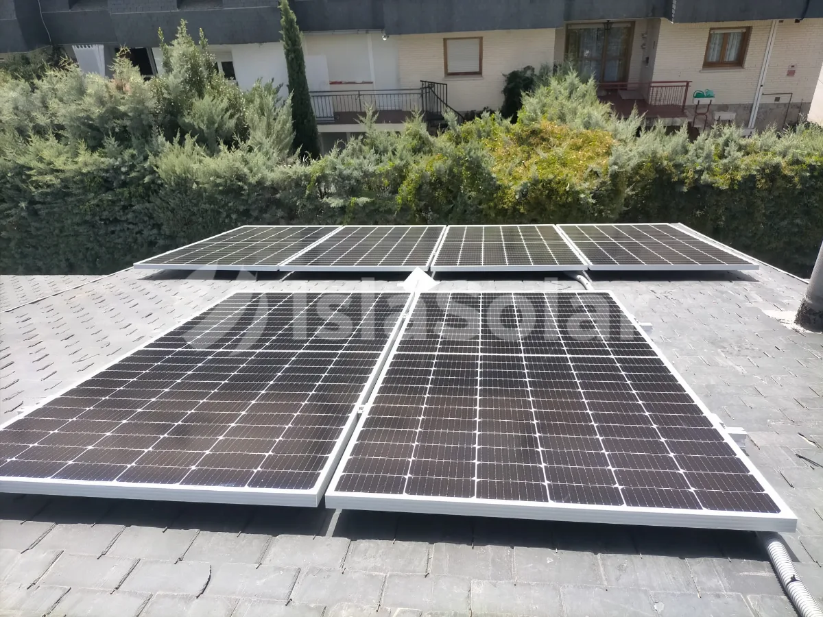 Placas solares en Navalperal de Pinares