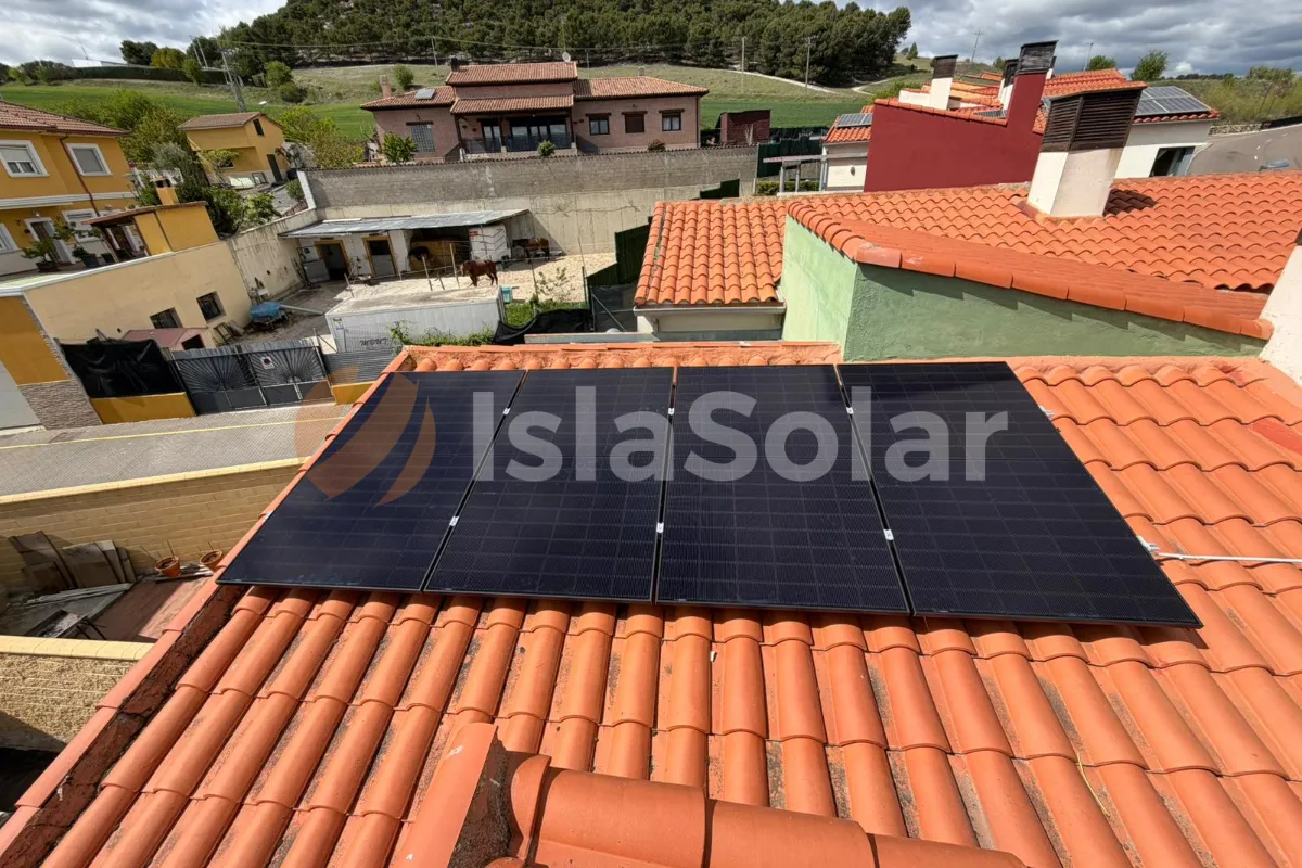 placas solares en Navarredonda de Gredos
