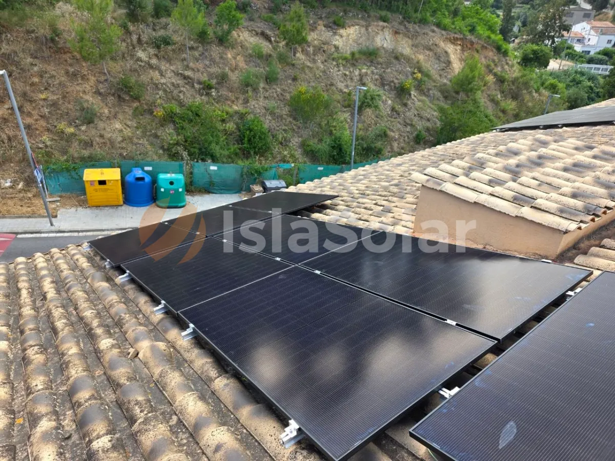 placas solares en Robledillo de la Jara