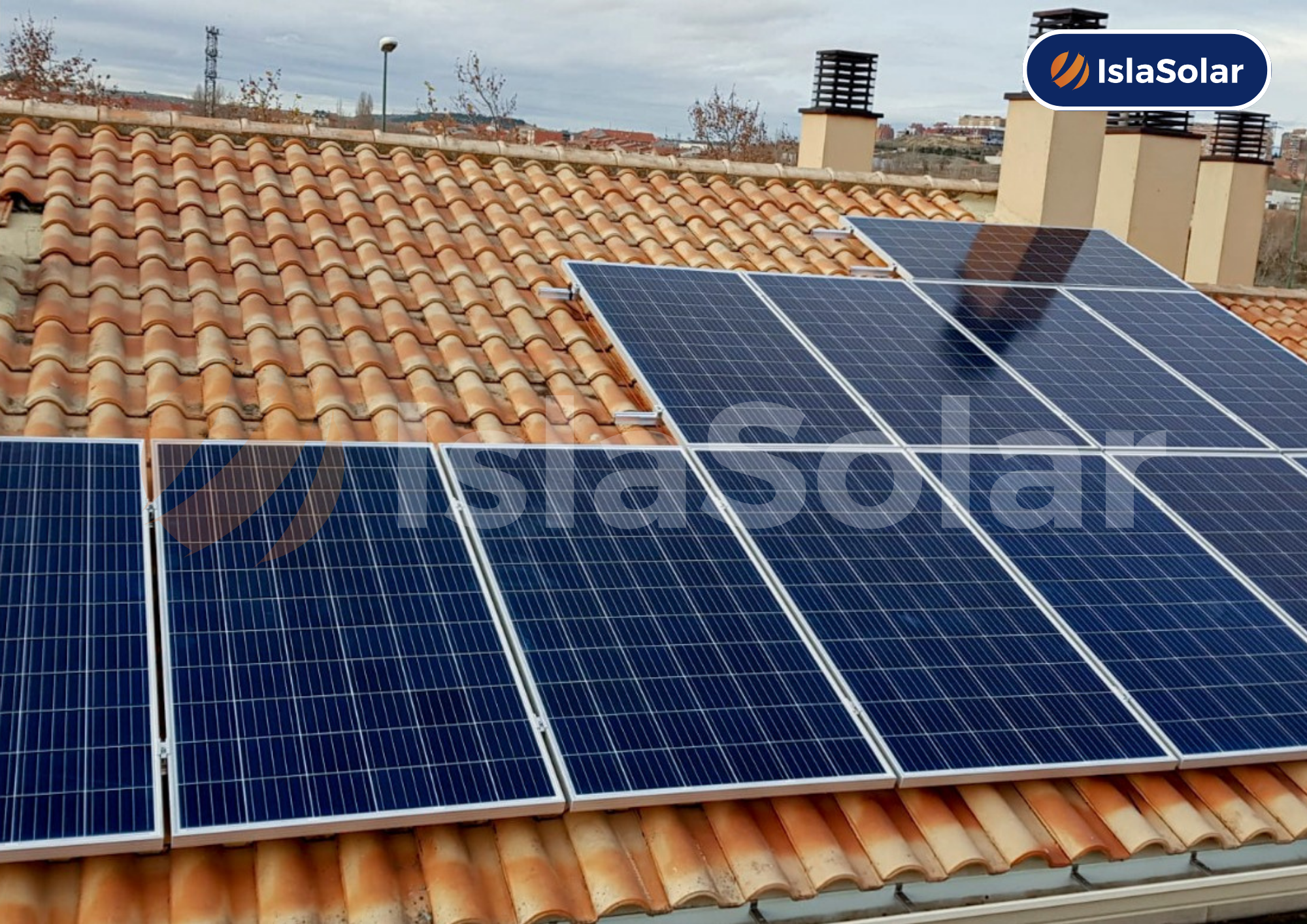 Paneles solares en Navahondilla