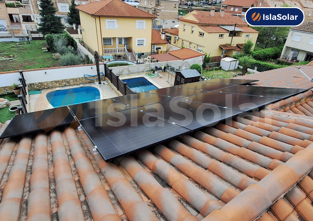 Paneles solares en Navalosa