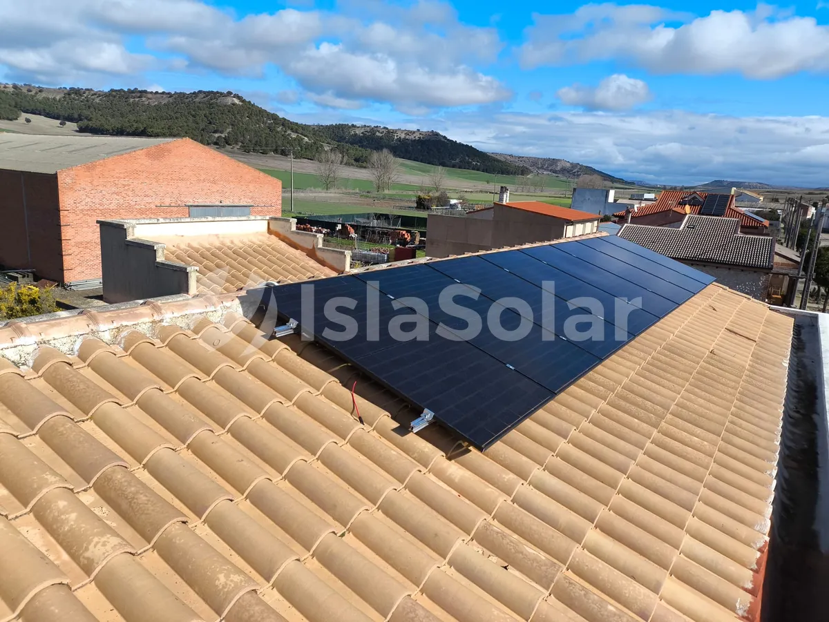 placas solares en blascomillán