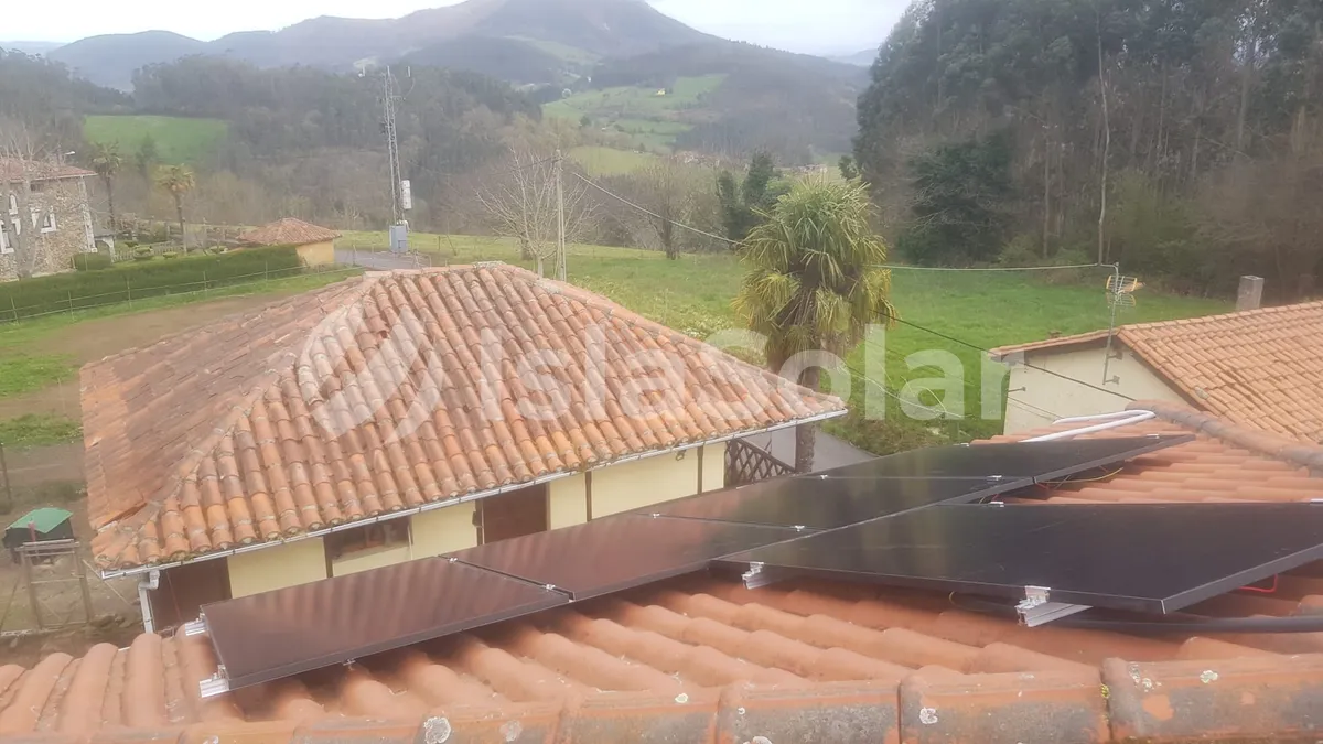 placas solares en cabezas del villar