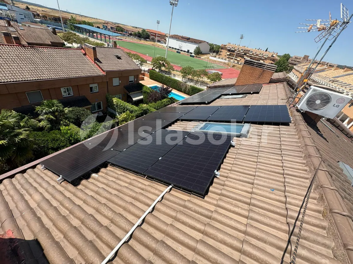 Peso de las placas solares en el tejado